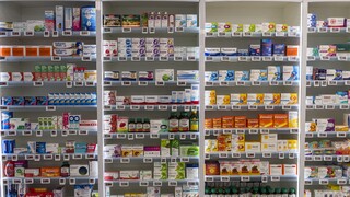 Štátna distribúcia liekov a zdravotných pomôcok nebude. Rezort ustúpil z pôvodného zámeru