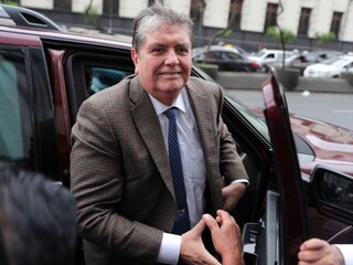 Strelil si do hlavy, aby sa vyhol zatknutiu. Exprezident Peru zomrel