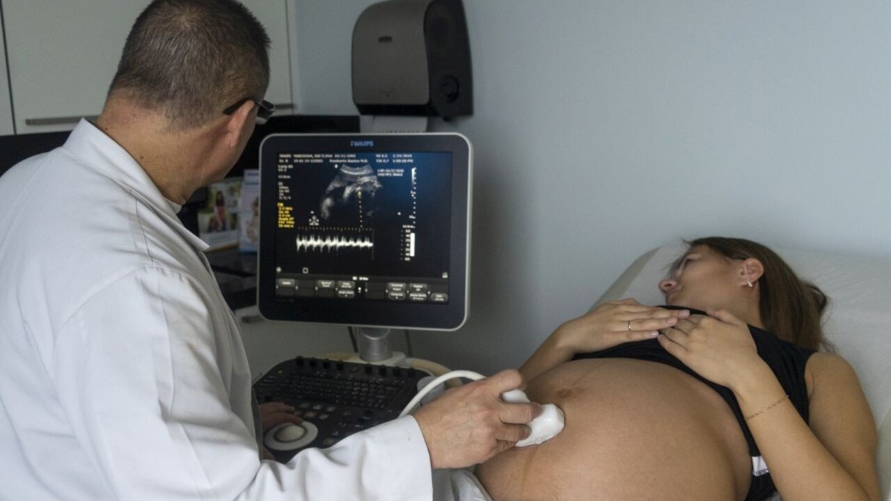 Tehotné ženy nebudú v Česku očkované prednostne