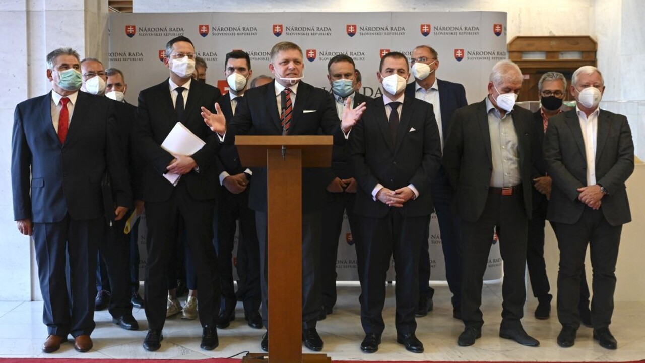 Podľa Smeru sa správa SIS týka trestných činov politikov. Šeliga hovorí o bohapustom klamstve