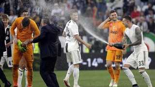 Juventus je staronový majster, titul si zabezpečil výhrou nad Fiorentinou