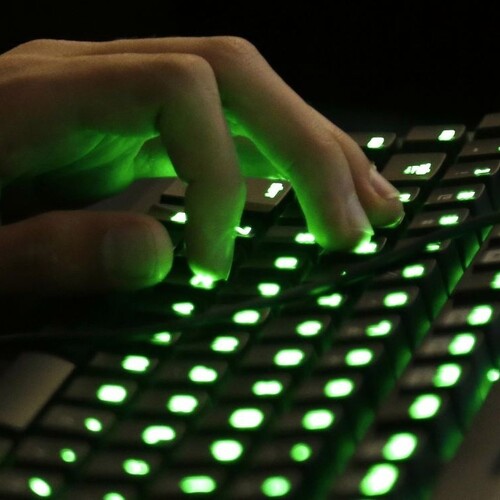 Nenávistných prejavov na internete pribúda, diskutujúci využívajú anonymitu