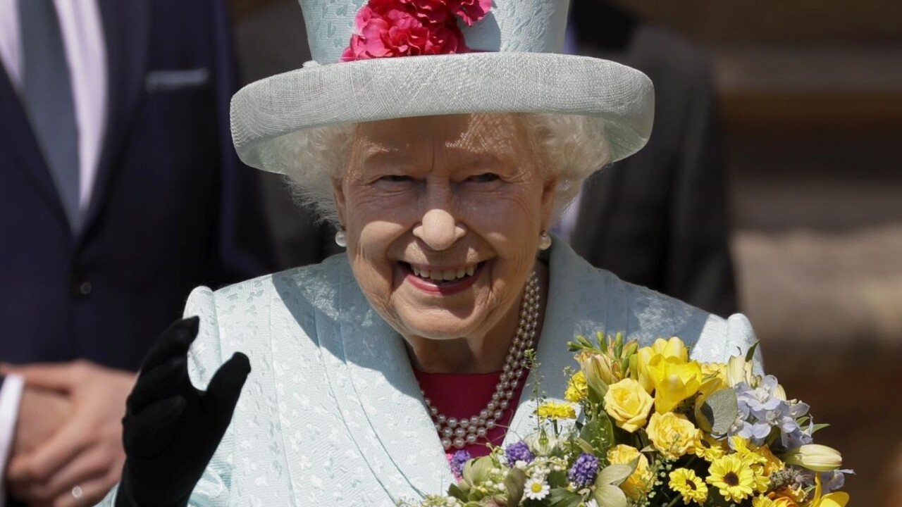 Kráľovná Alžbeta má 93 rokov. Narodeniny musí osláviť dvakrát
