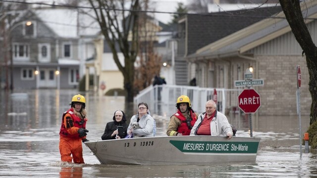 Kanadu trápia povodne. Niektorí ľudia museli opustiť svoje domovy