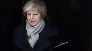 Konzervatívci tlačia na Mayovú, chcú ju odvolať