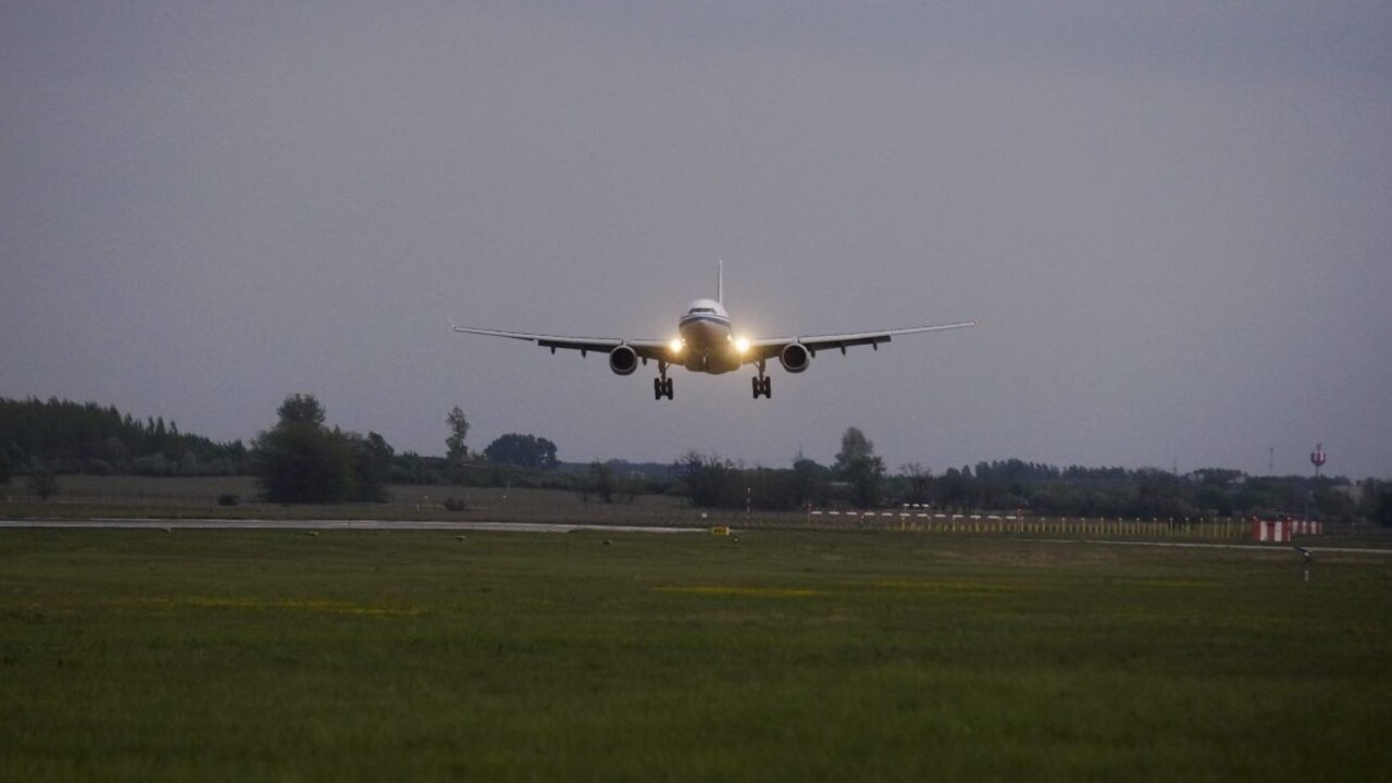 Nočným letom v Budapešti odzvoní. Chystajú sa zaviesť zákaz