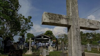 Na Srí Lanke zadržali nových podozrivých, obetí znova pribudlo
