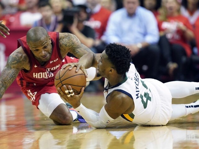 NBA: Houston postúpil do semifinále, zápas s Utahom ťahal Harden
