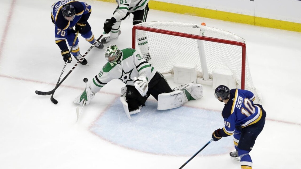 NHL: Boston proti Columbusu začal výhrou, darilo sa aj Blues