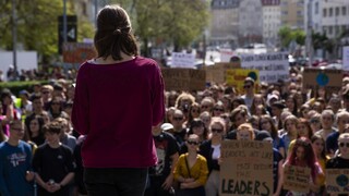 Pre klímu hrozí rozvrat, upozornili stovky študentov v uliciach
