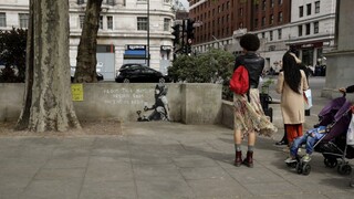 Dielo v centre Londýna spôsobilo rozruch. Malo by ísť o Banksyho