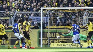 Dortmund v kľúčovom derby zaváhal, body bralo Schalke