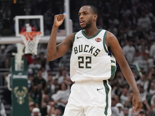 NBA: Milwaukee nezvládlo úvodný zápas proti Bostonu, Bucks v play-off zakopli