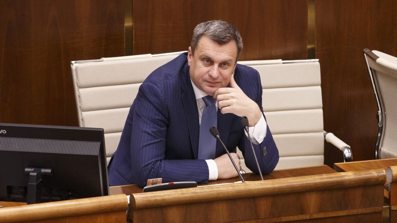 Dobrý úmysel, nesystémové. Ako hodnotia daňové návrhy SNS