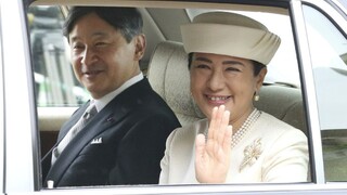 Japonsko má nového cisára. Chryzantémový trón prevzal Naruhito