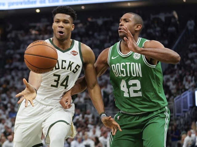 NBA: Bucks odpovedali na neúspešný vstup do série, Celtics zdolali