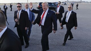 Pellegrini nesie Trumpovi darček, ktorý mu pripomenie mladosť