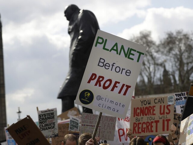 Briti začali boj proti otepľovaniu, vyhlásili klimatický stav núdze