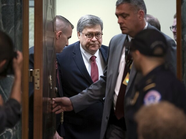 Barr odmietol vypovedať v kauze ovplyvňovania volieb v USA