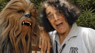 Zomrel predstaviteľ Chewbaccu zo Star Wars, Peter Mayhew