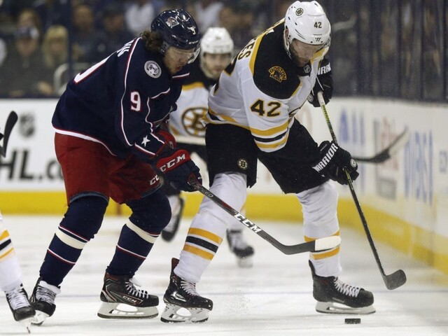 NHL: Boston vyrovnal sériu s Columbusom, Chára asistoval