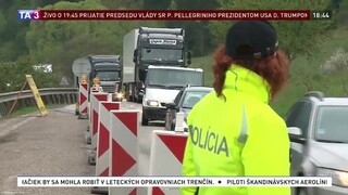 Ceste v Turčeku hrozí zosuv, ľudia ju na protest zablokovali