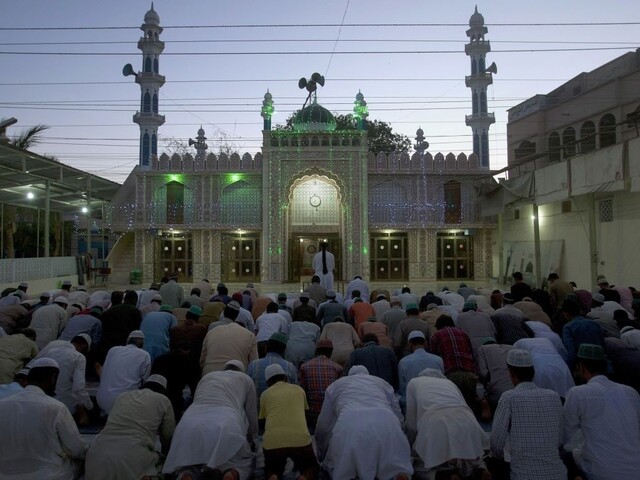 Začína sa ramadán, ostrovy po útokoch sprísňujú bezpečnosť