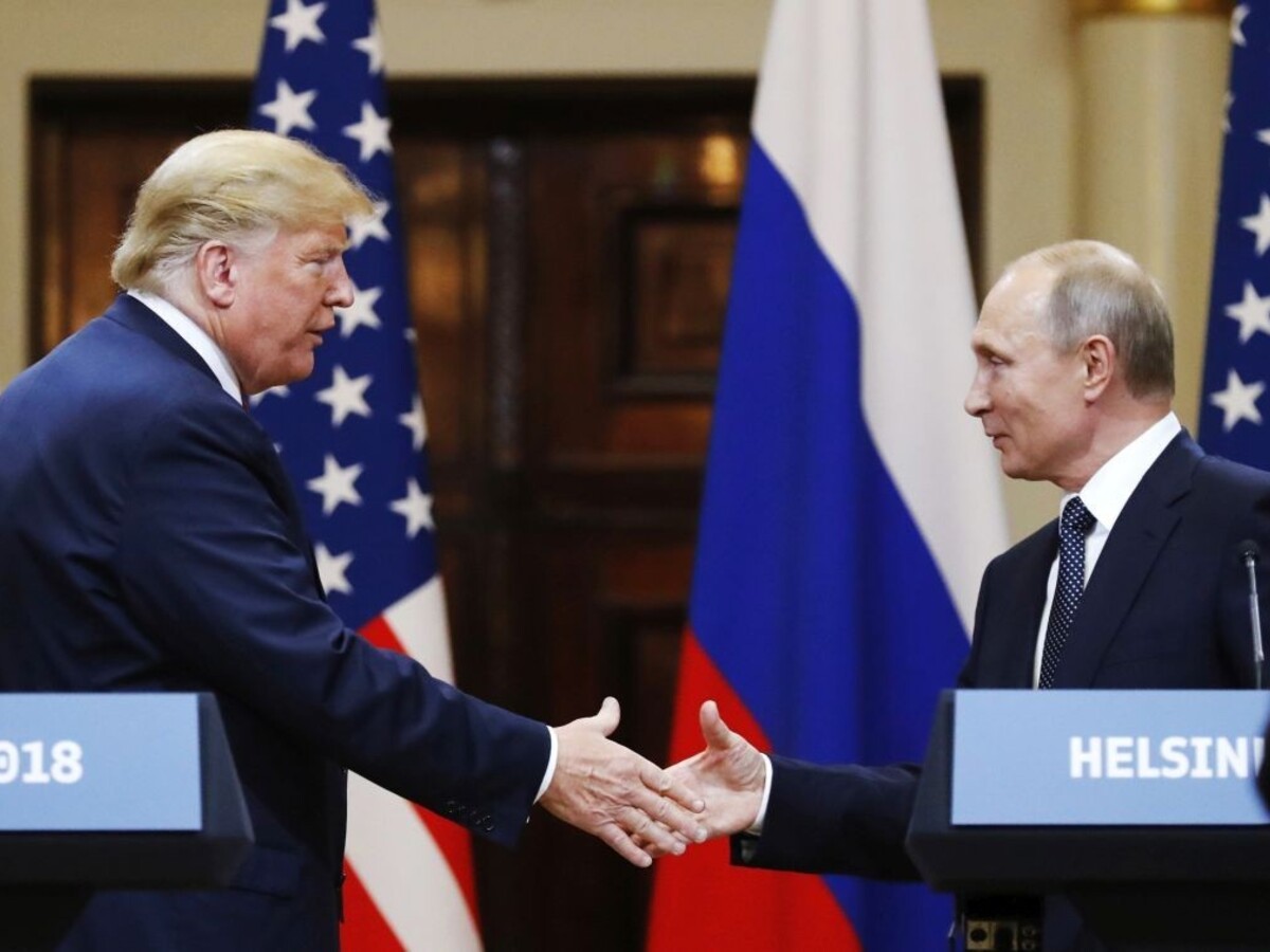 Trump dlho telefonoval s Putinom. Verí, že ich vzťahy sa zlepšia