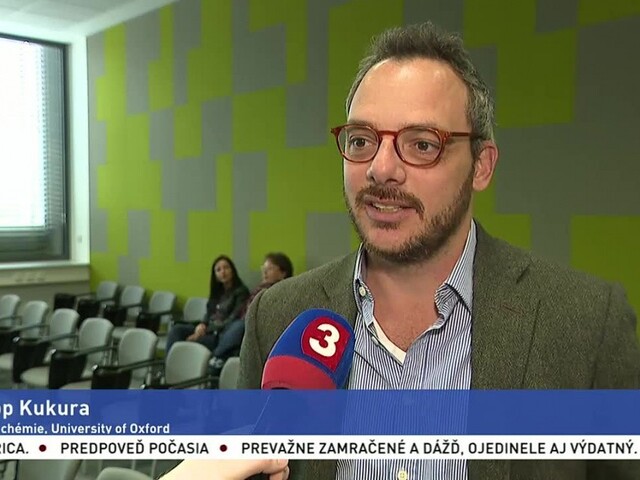 Bratislavu navštívil uznávaný chemik, je synom slávneho herca