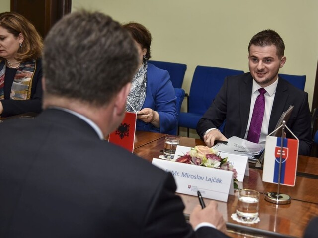 Lajčák rokoval s albánskym ministrom, rozprávali sa aj o OBSE