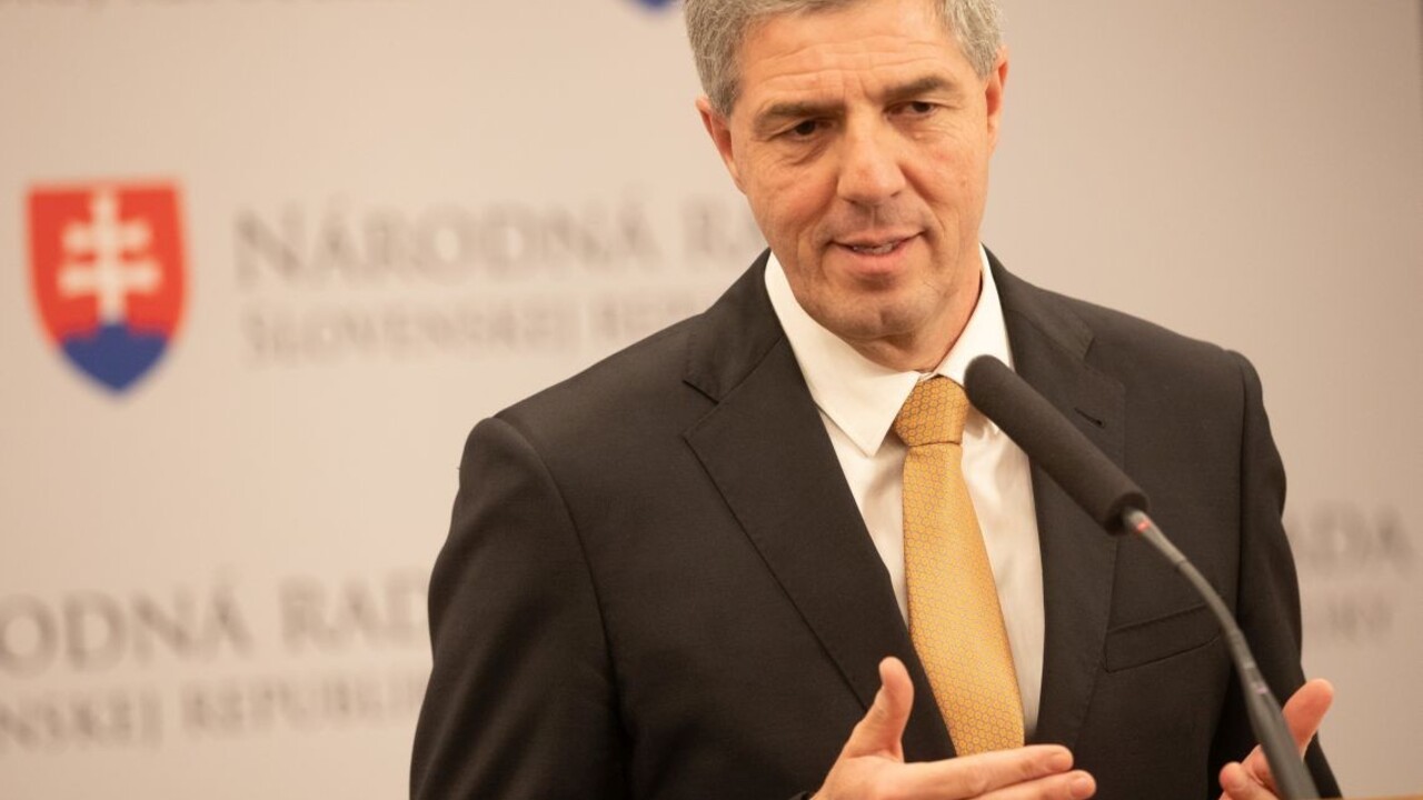 Bugára hnevá, že Fico ďakoval ĽSNS. Rozhodnutie NS vníma ako problém