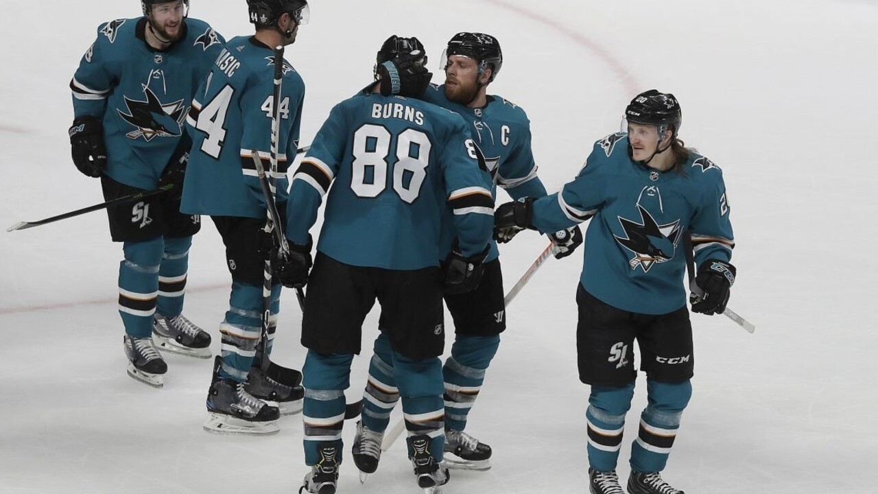 NHL: Finále sa rozbehlo aj na západe, prvá výhra patrí Sharks