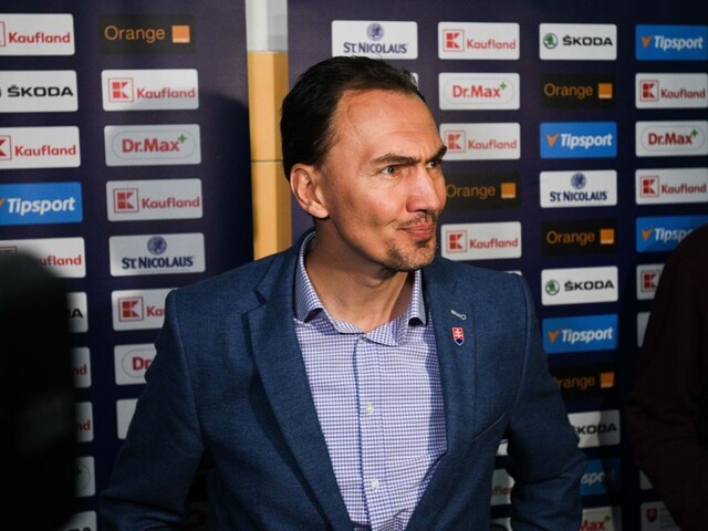 Na súpisku hokejovej reprezentácie dopíšu brankára i útočníka