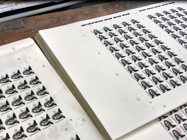 Fotogaléria: Spustili tlač známky prvej slovenskej prezidentky