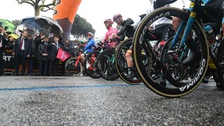 Víťazom upršanej 5. etapy Gira sa stal Ackermann