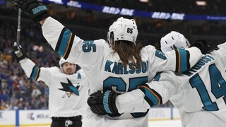 NHL: San Jose vedie v sérii, hrdinom zápasu bol Karlsson