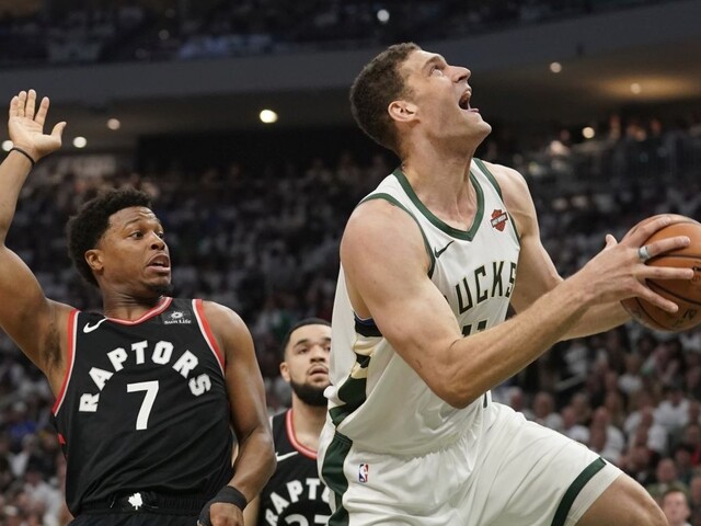 NBA: Bucks otočili v posledných minútach, zvíťazili nad Torontom