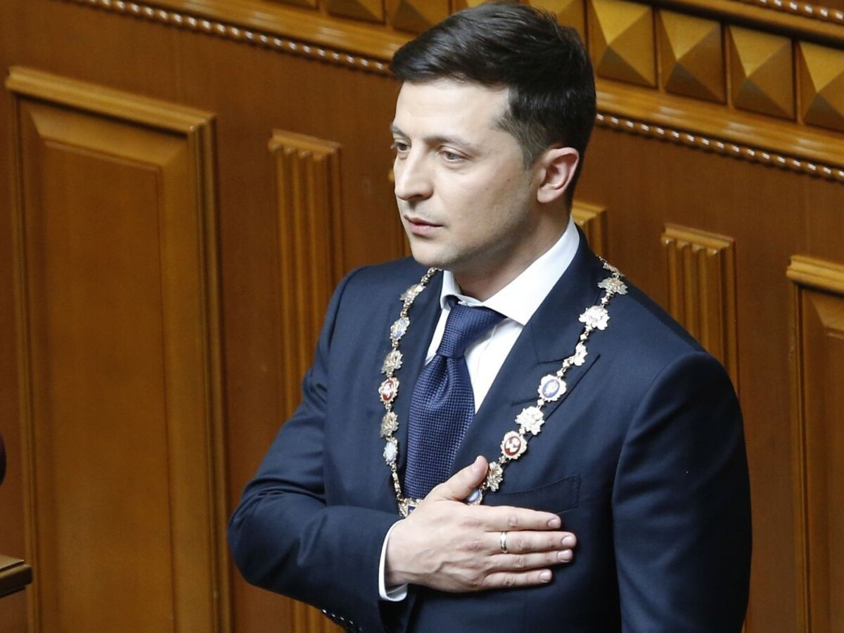 Nový prezident Ukrajiny zložil sľub a rozpustil parlament