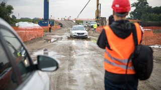 Podozrenia trvajú. Poslanci skontrolujú stavbu obchvatu Bratislavy