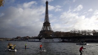 Odvážlivec chcel vyliezť na dominantu Paríža, vežu evakuovali