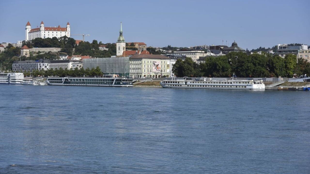 Hladina Dunaja bude stúpať, v Bratislave hrozia aj záplavy