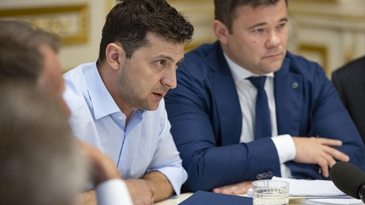 Zelenskyj rozpustil parlament a vypísal dátum predčasných volieb