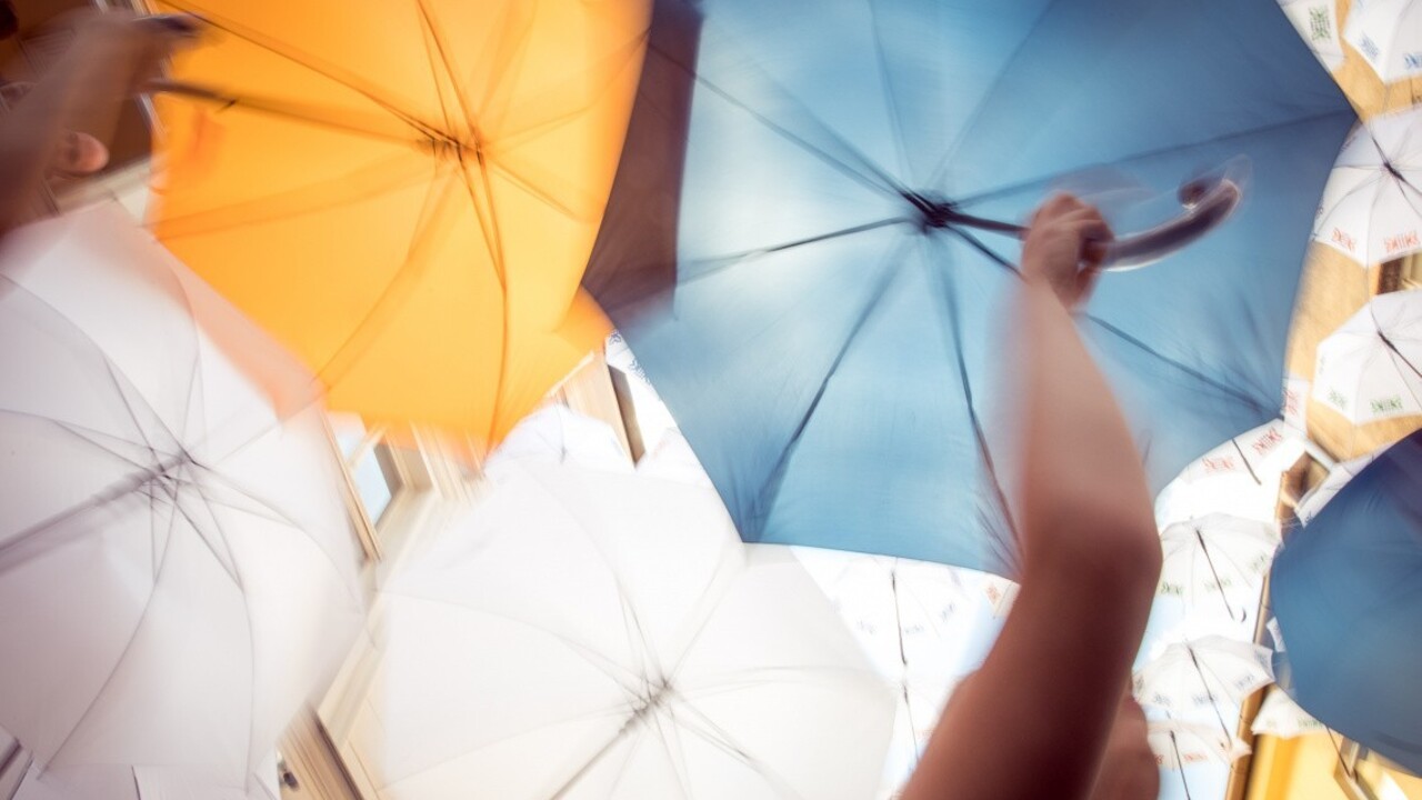 Pripravte sa na silný dážď. Pre tieto okresy vydal SHMÚ výstrahy