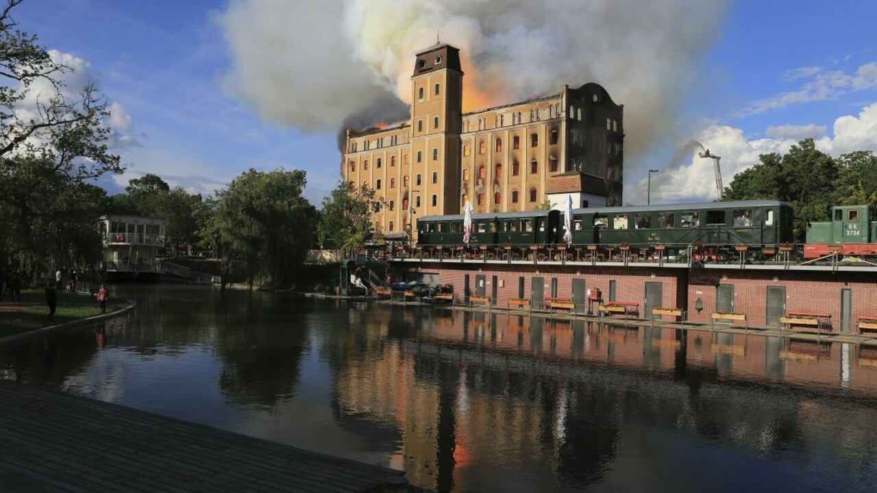 Smutný pohľad. Vo vyše 100-ročnej pamiatke vypukol požiar