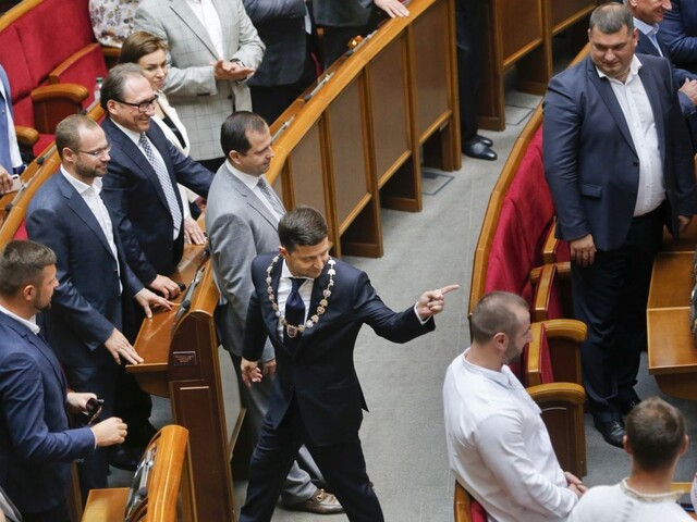 Zelenskyj plní sľuby. Premiér Ukrajiny Hrojsman podáva demisiu