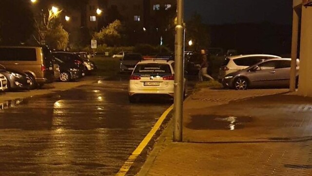 Muž postrelený v Petržalke je z najhoršieho von. Strelec je mŕtvy