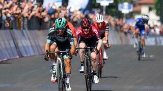 Giro d'Italia: Prvý tiumf v profikariére, 12. etapu ovládol Benedetti