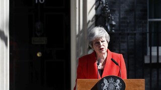Končím, ohlásila britská premiérka po troch ťažkých rokoch