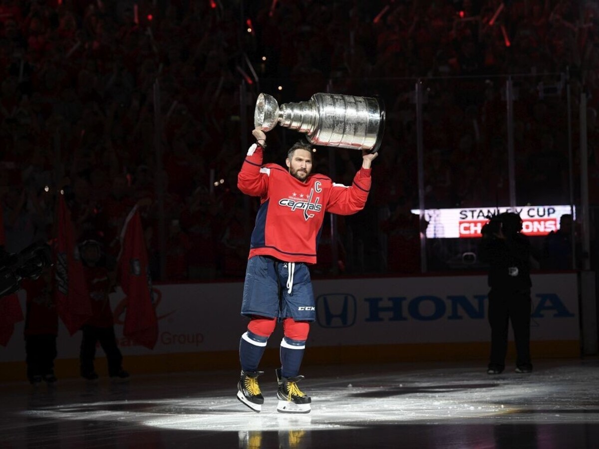 NHL: Čaká nás boj o Stanleyho pohár, séria sa môže natiahnuť