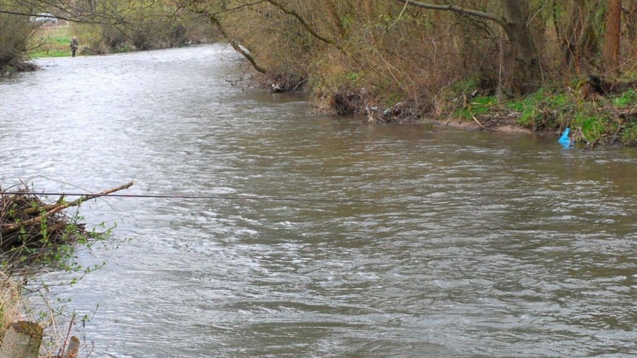 Tragédia na splave. Mužom sa prevrátil čln, zachránil sa len jeden